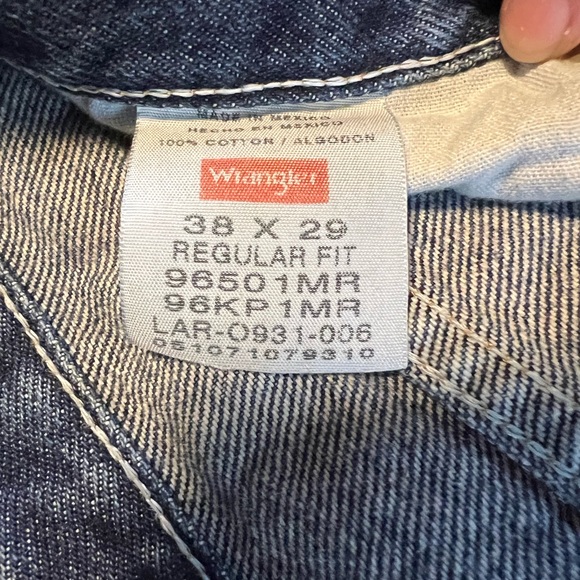 Wrangle Jeans! Good condition with measurements - Picture 2 of 3